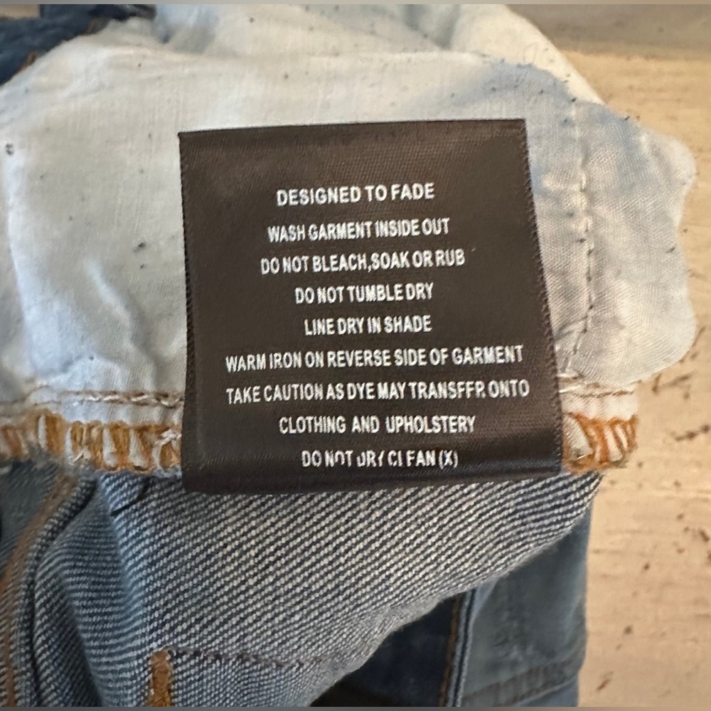 THRT‎ Jeans Graphic Design Ripped Knee Good Condition - Picture 12 of 12